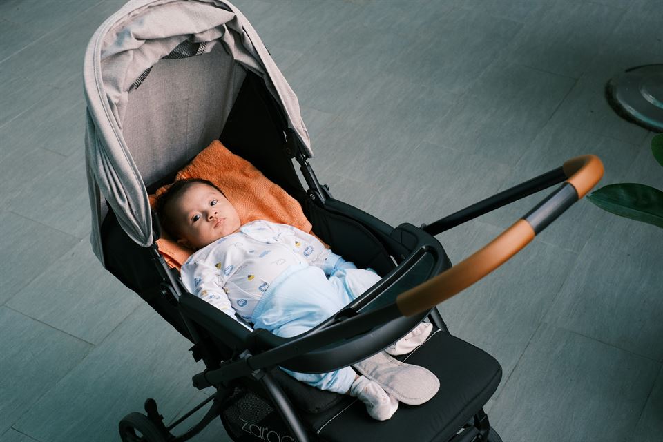 Cómo adaptar tu alquiler vacacional a las familias con niños 6 carrito-bebé-servicios-alquiler-vacacional
