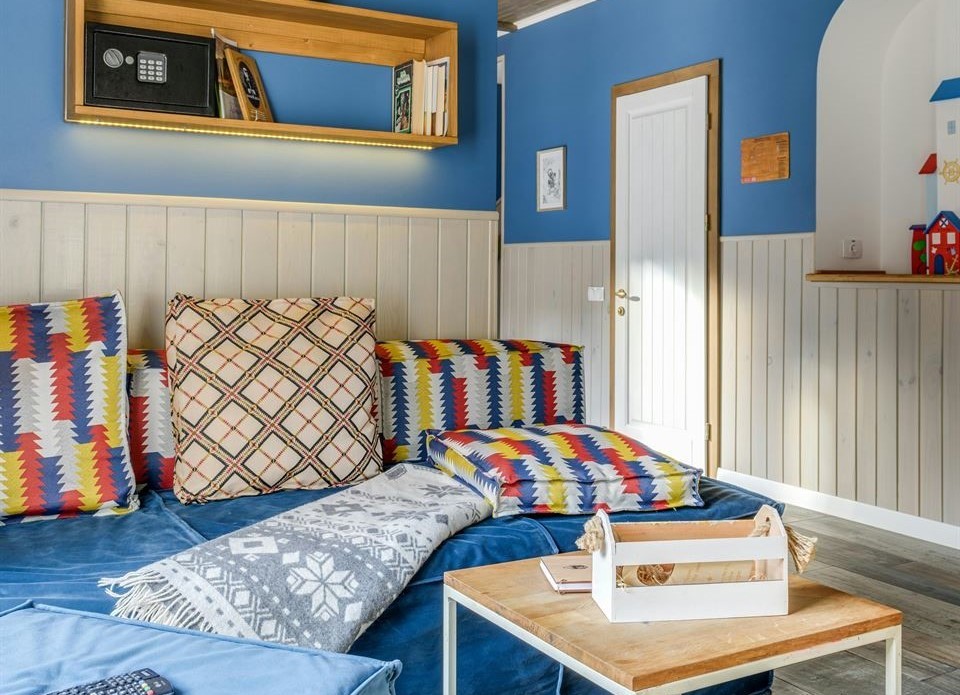 Guía Maestra: Cómo Decorar tu Alquiler Vacacional de Playa con Magia y Estilo 4 decoracion-estilo-navy