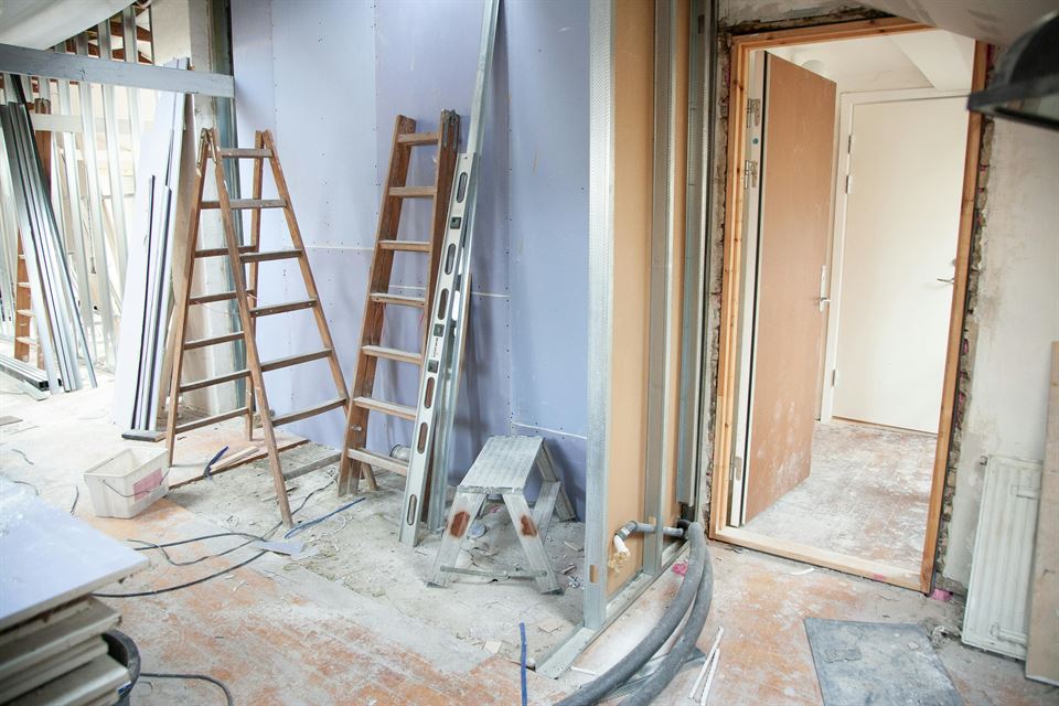 Guía Definitiva del Alquiler Vacacional: Cómo Ser el Anfitrión Perfecto, Decorar y Renovar con Éxito 15 vivienda-vacacional-obras-mejor-momento-para-reformar-tu-alquiler-vacacional