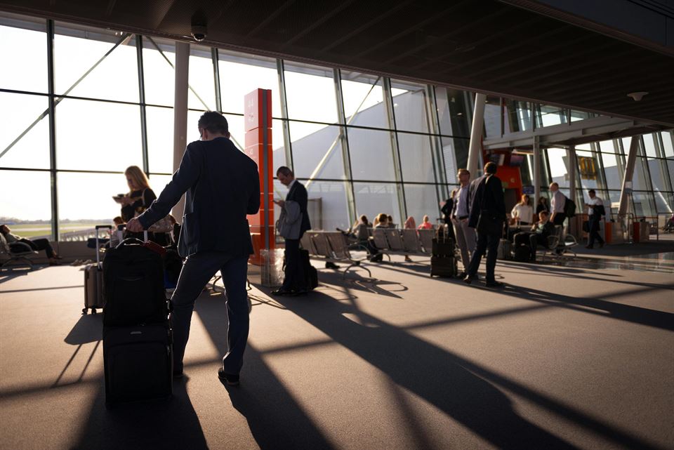 viajero-aeropuerto