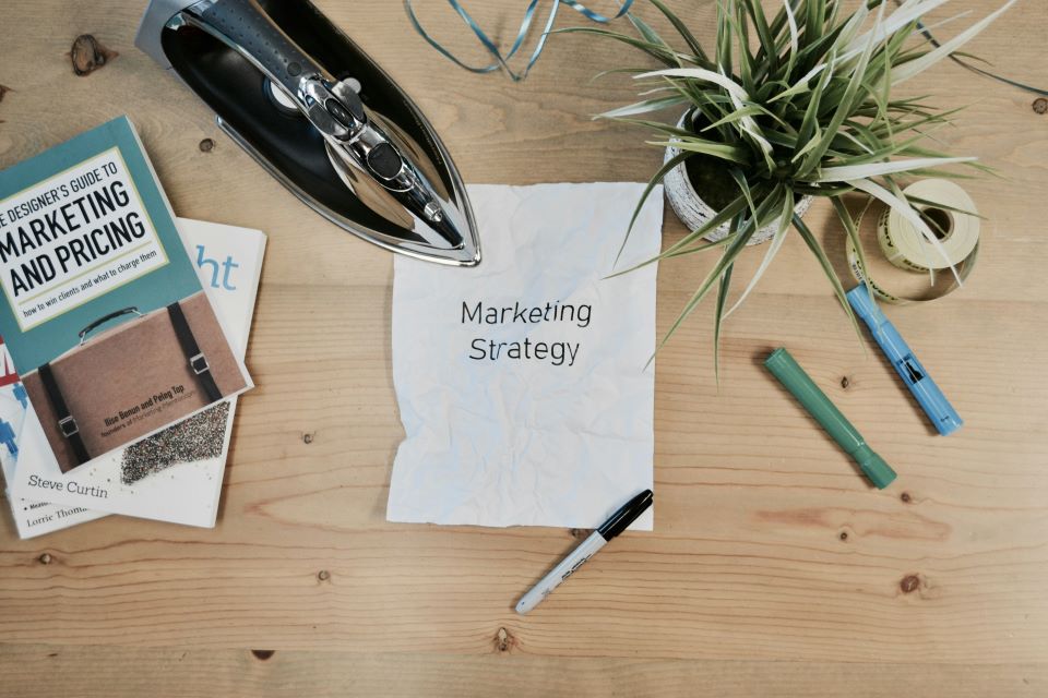 papel-palabras-ingles-estrategias-de-marketing-digital
