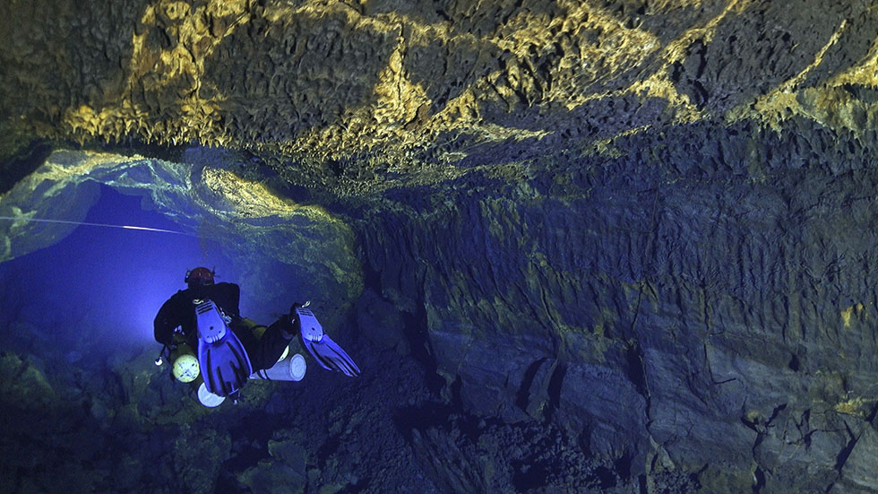 Conoce el impresionante mundo submarino de Lanzarote 3 cueva-buceo-lanzarote