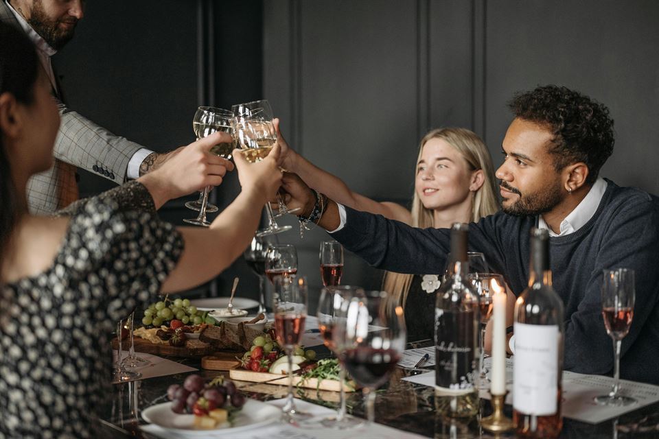 restaurante-personas-paquetes-de-experiencias-para-los-huespedes
