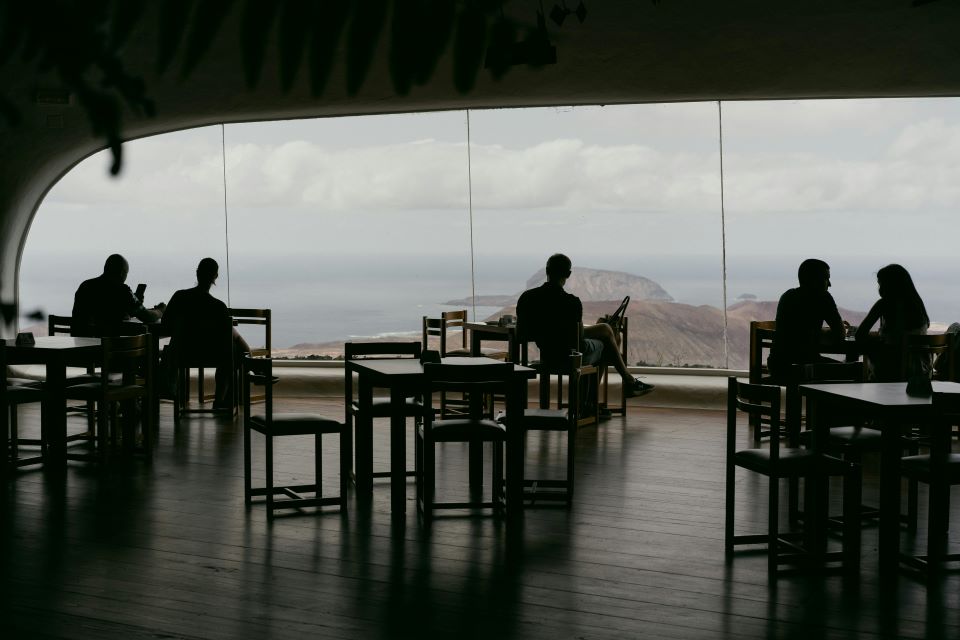 El Legado Infinito de César Manrique: Guía Imprescindible de los Centros de Arte, Cultura y Turismo de Lanzarote 8 mirador-del-rio-lanzarote-cesar-manrique