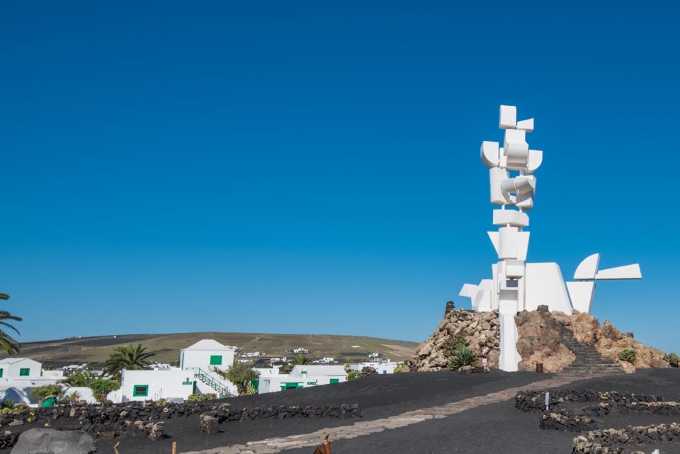 El Legado Infinito de César Manrique: Guía Imprescindible de los Centros de Arte, Cultura y Turismo de Lanzarote 9 monumento-al-campesino-lanzarote-cact-de-lanzarote