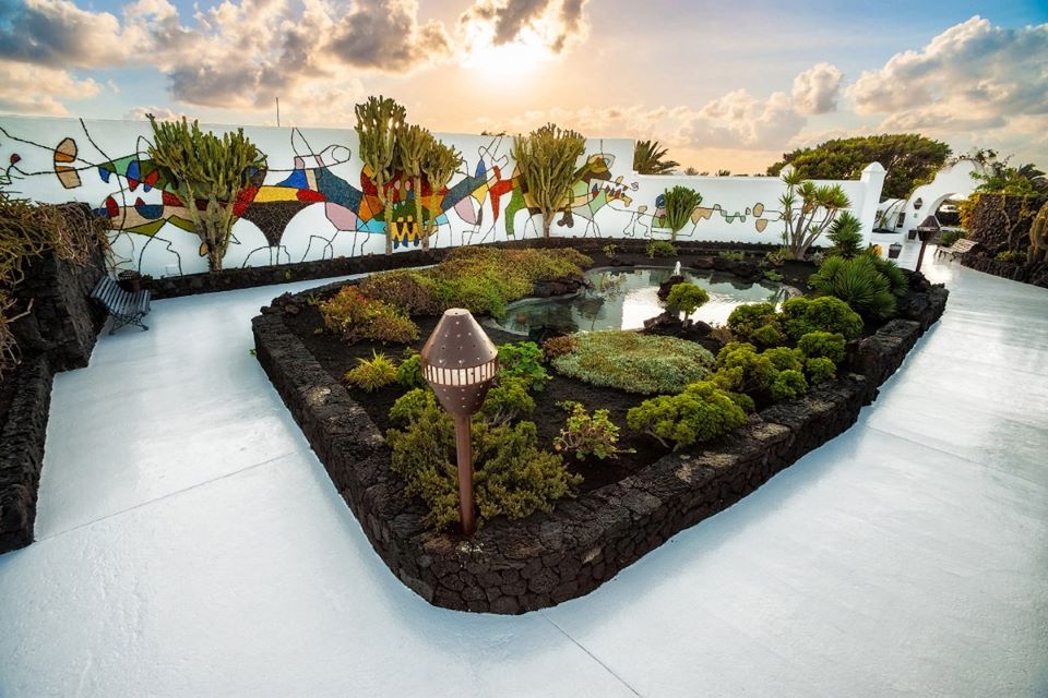 El Legado Infinito de César Manrique: Guía Imprescindible de los Centros de Arte, Cultura y Turismo de Lanzarote 10 fundacion-cesar-manrique-lanzarote