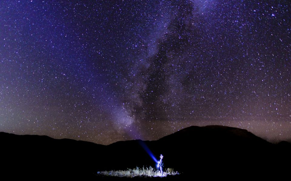 persona-observa-estrellas