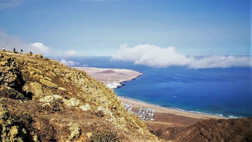 Disfruta de las estrellas desde los miradores de Lanzarote 4 mirador-ermita-de-las-nieves-lanzarote