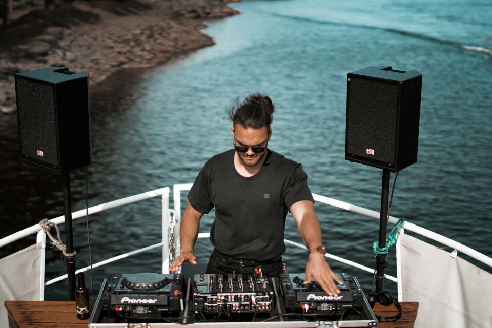 dj-sesion-barco