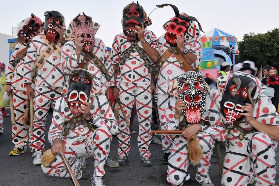 Guía para disfrutar al máximo del Carnaval de Lanzarote 4 los-diabletes-carnaval-de-lanzarote