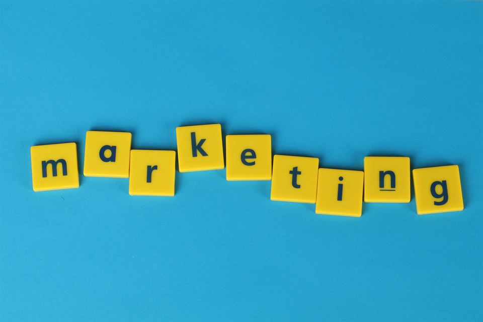 letras-forman-la-palabra-marketing