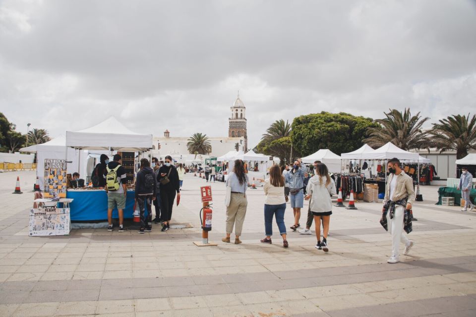 La artesanía de Lanzarote, tradición e historia 5 mercadillo-villa-teguise-lanzarote