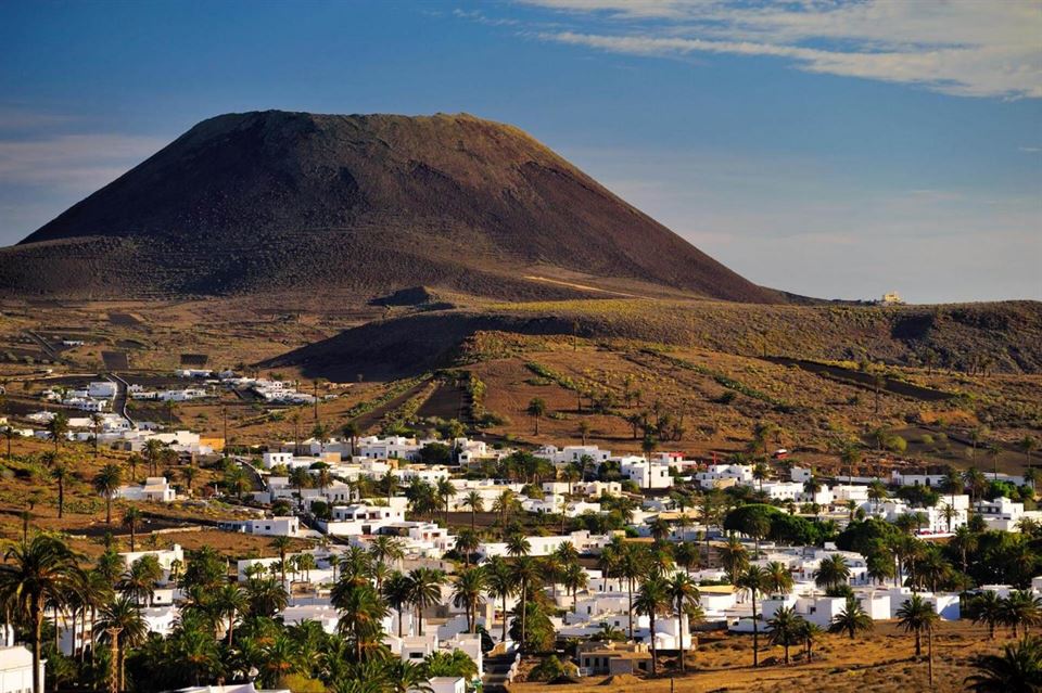 El Valle de las Mil Palmeras, un oasis único en el norte de Lanzarote 2 el-valle-de-las-mil-palmeras-en-haria-lanzarote